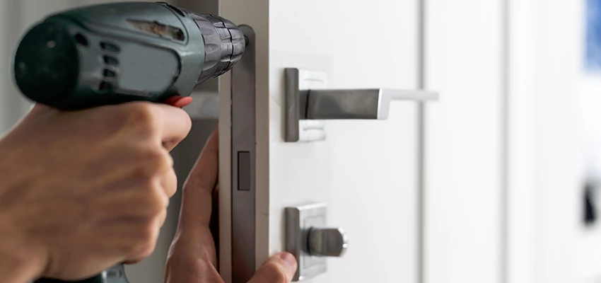 Locksmith For Lock Replacement Near Me in Oakland Park