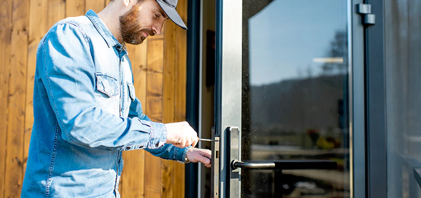 Frameless Glass Storefront Door Locks Replacement in Oakland Park